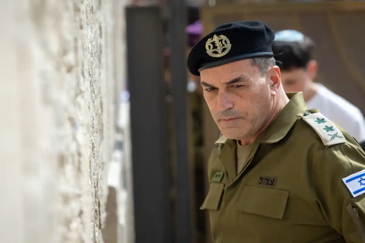 Israeli Army Chief Warns Forces on Verge of Collapse Amid Iran War