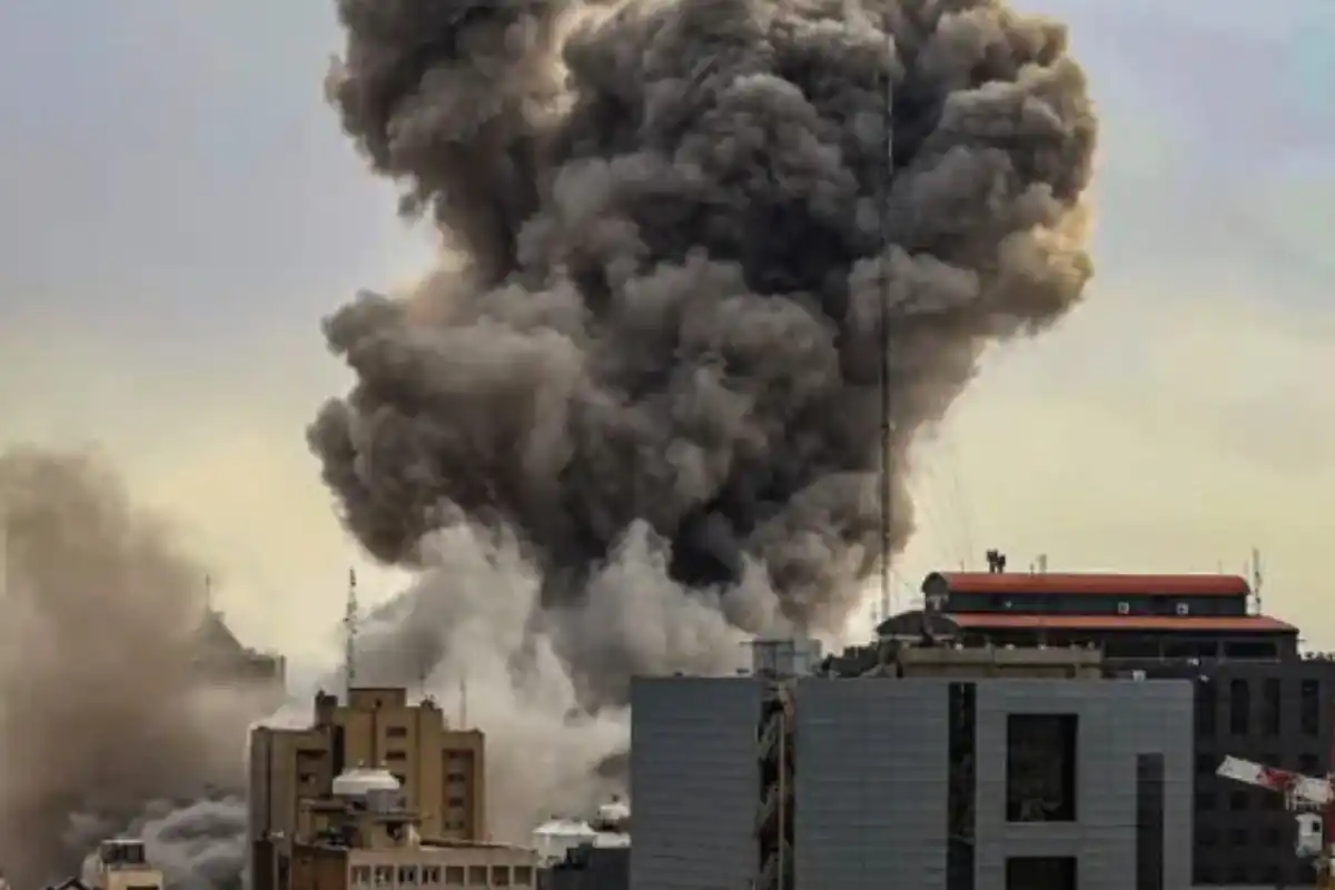 Social Platform X to Penalize Creators for Unlabeled AI-Generated War Videos