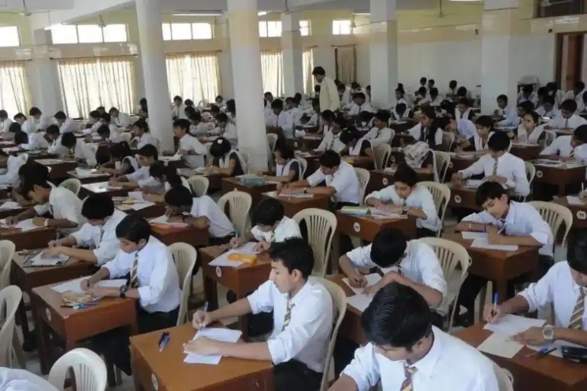 BISE Multan Announces Class 10 Exams 2026, Highlights Importance of English Past Papers