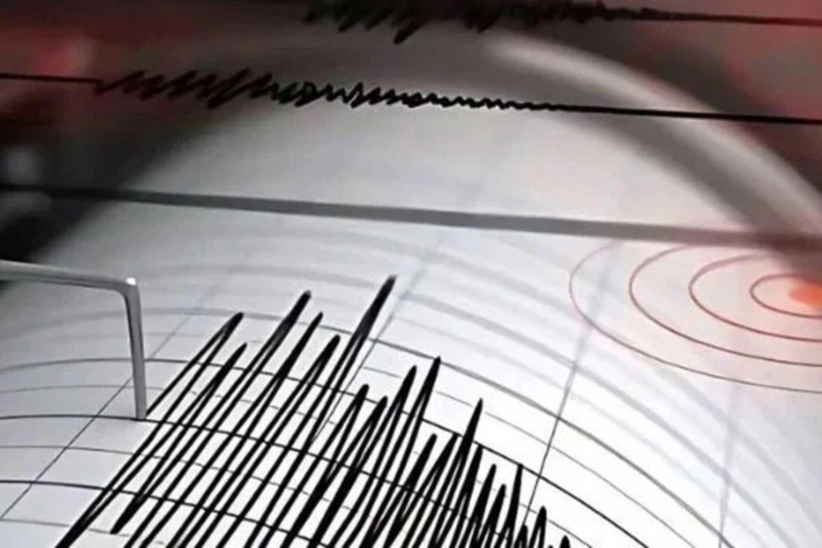 Strong Earthquake Tremors Shake Islamabad, Peshawar, and Other Cities