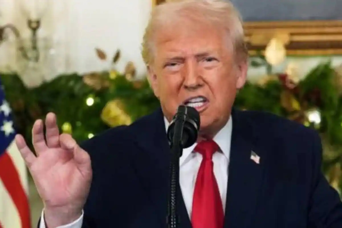 Donald Trump says US forces are clearing Strait of Hormuz